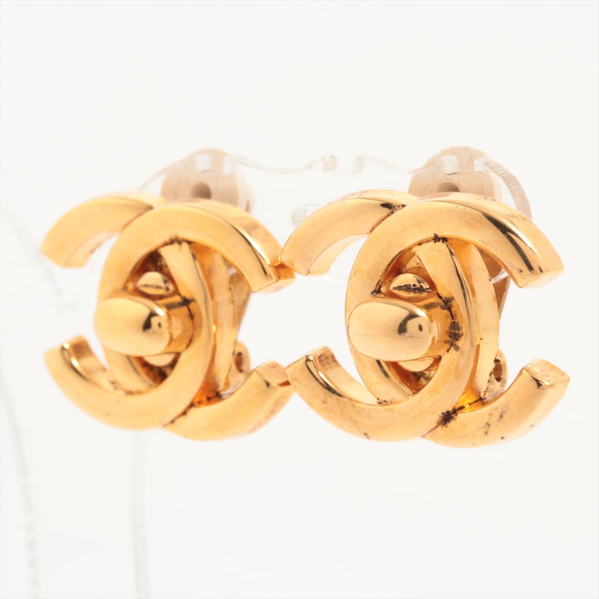Chanel Coco Mark Turnlock 96P Earrings (for both ears) GP Gold