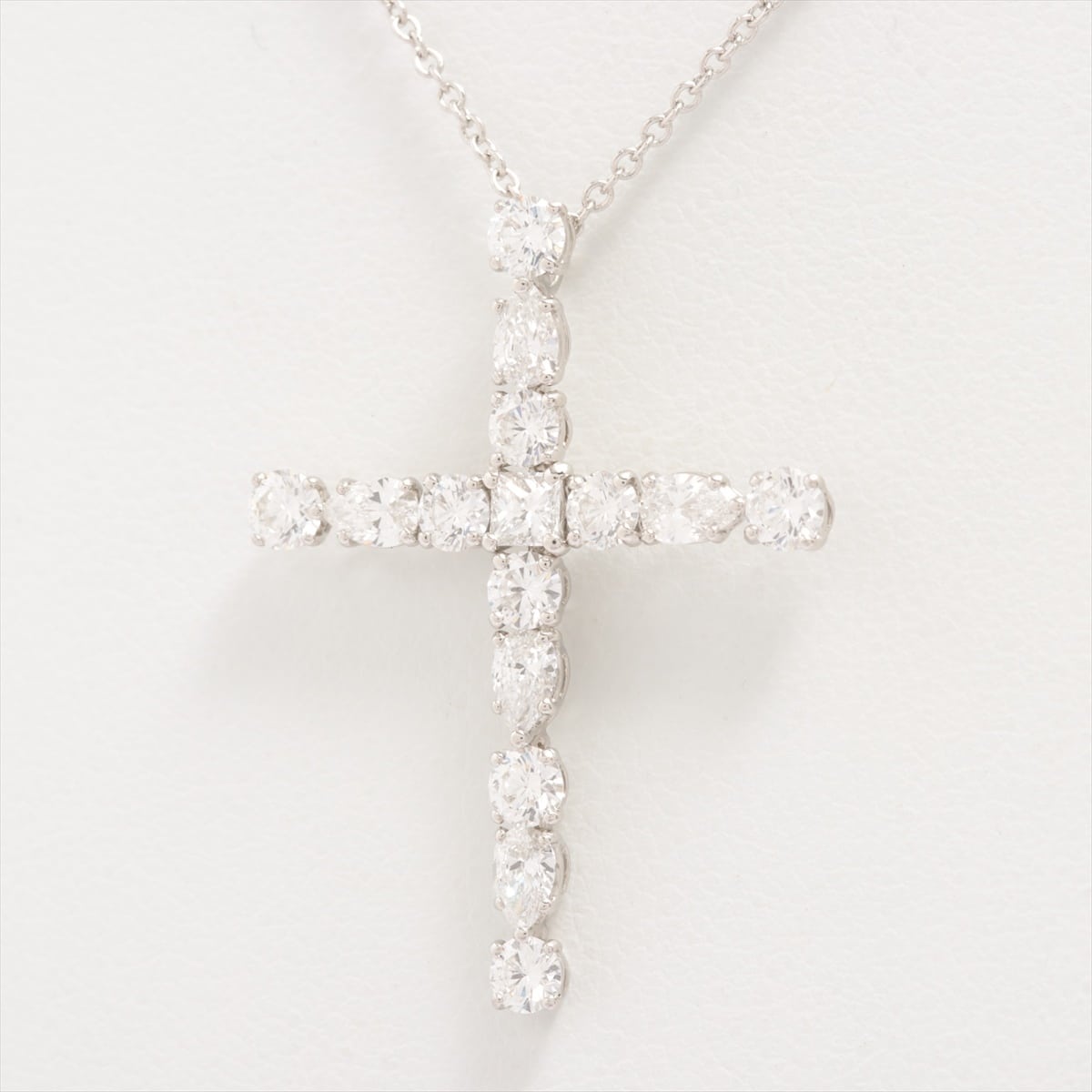 Harry Winston Madonna Cross small diamond Necklace Pt950 4.0g