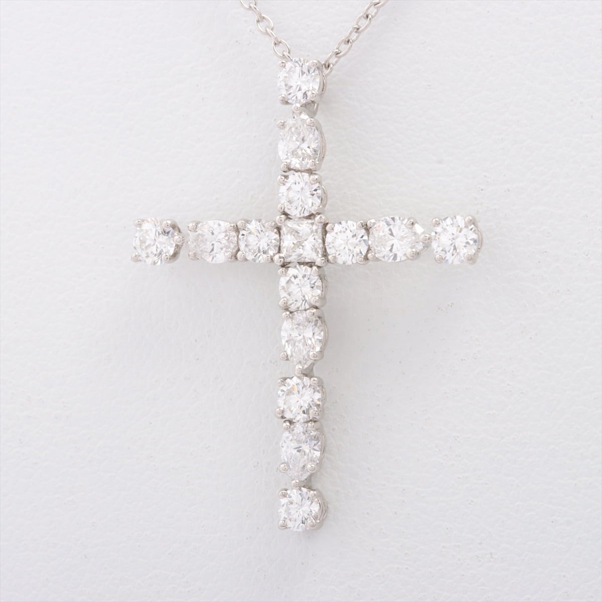 Harry Winston Madonna Cross small diamond Necklace Pt950 4.4g