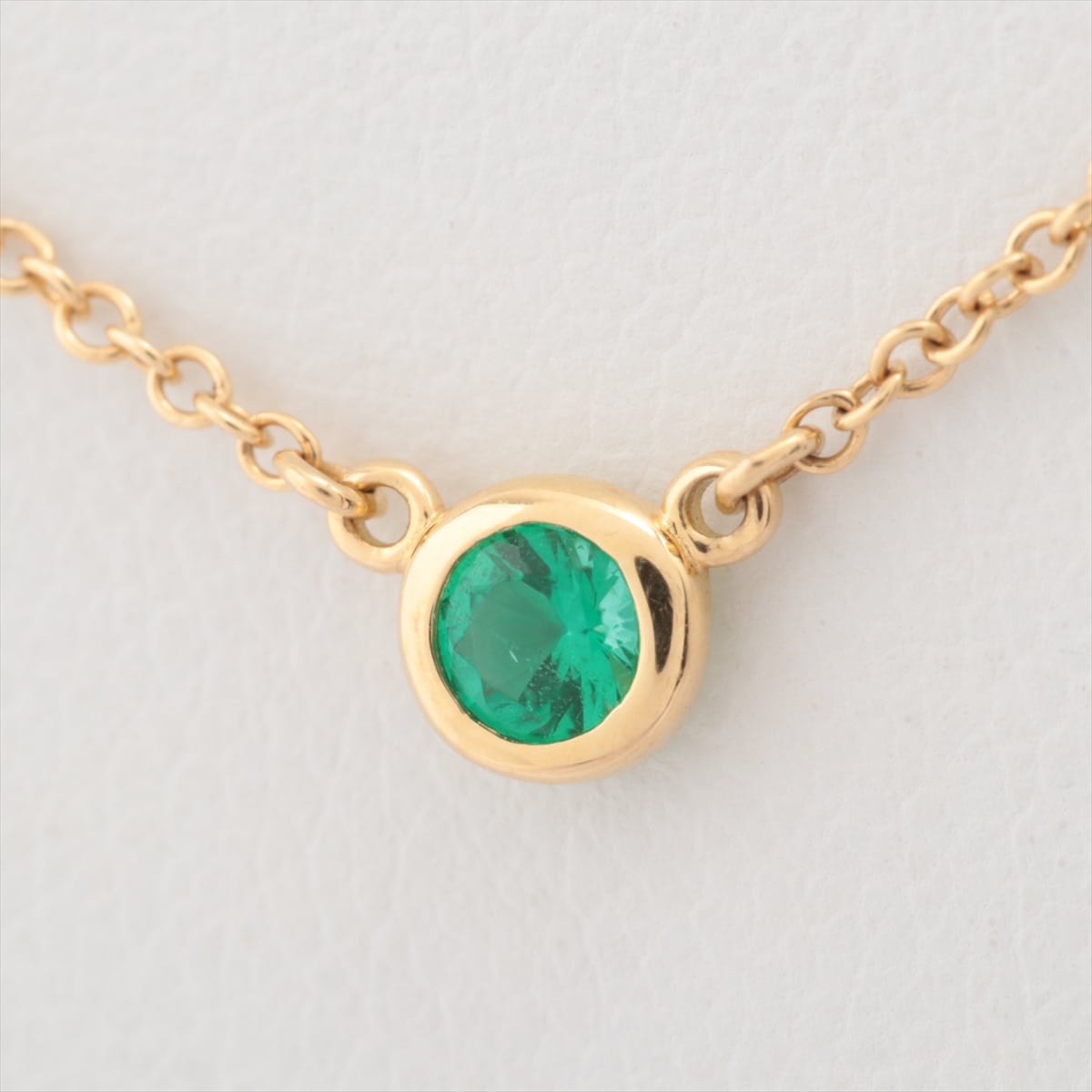 Tiffany Kolor By the Yard Emerald Necklace 750(YG) 1.9g Approximately 4 in diameter.34mm