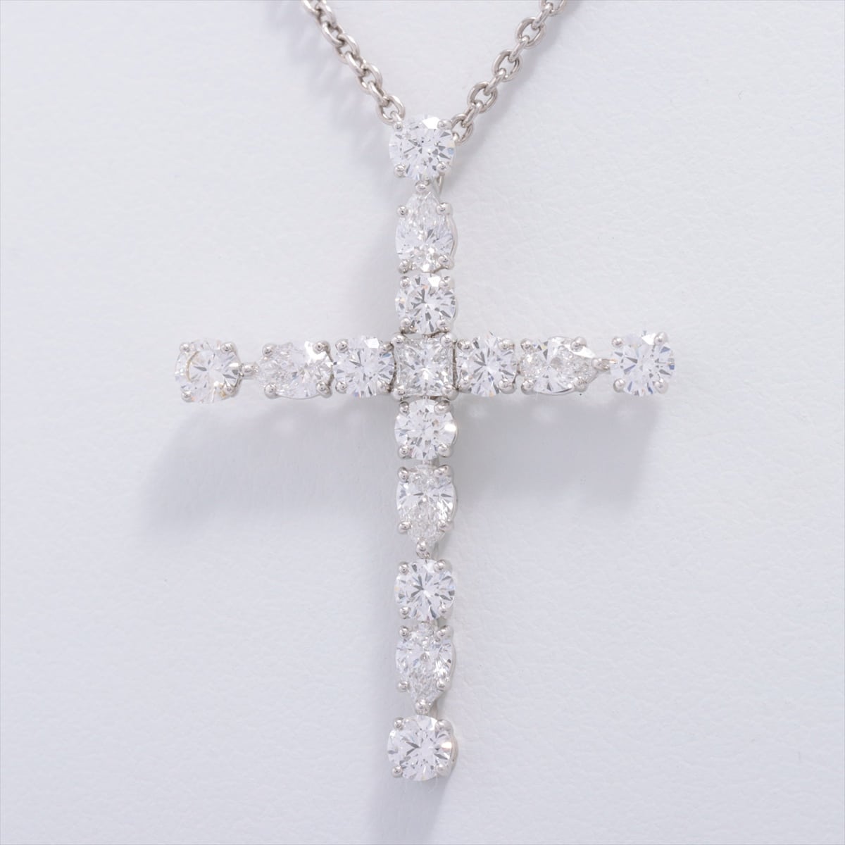 Harry Winston Madonna Cross small diamond Necklace Pt950 5.7g
