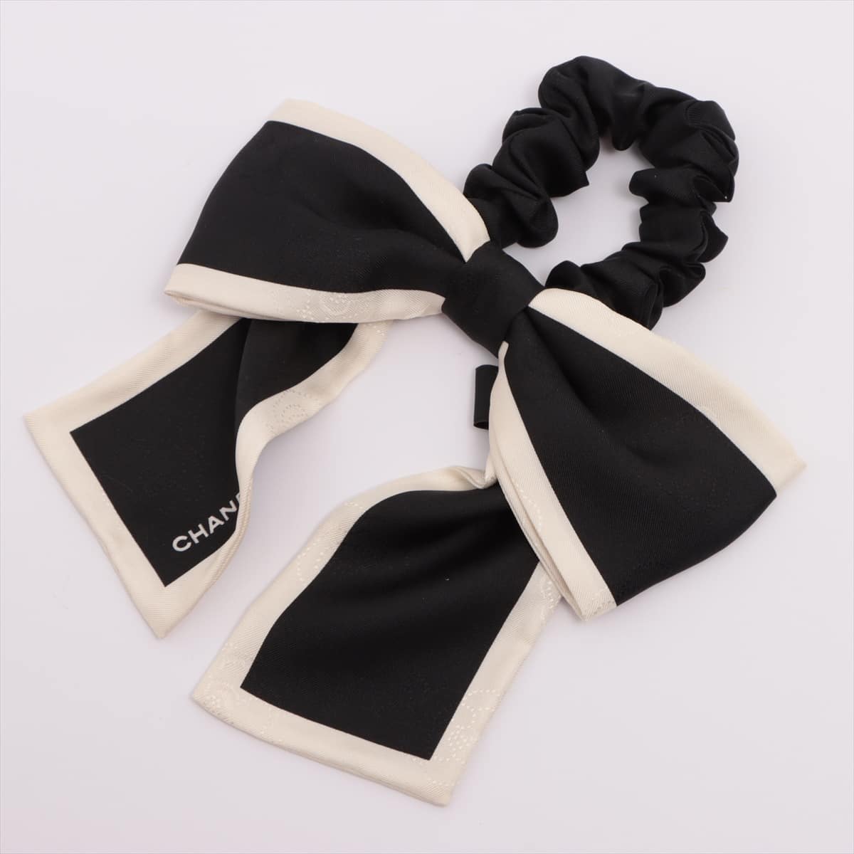 Chanel Camelia Scrunchie Silk Black × White Ribbon