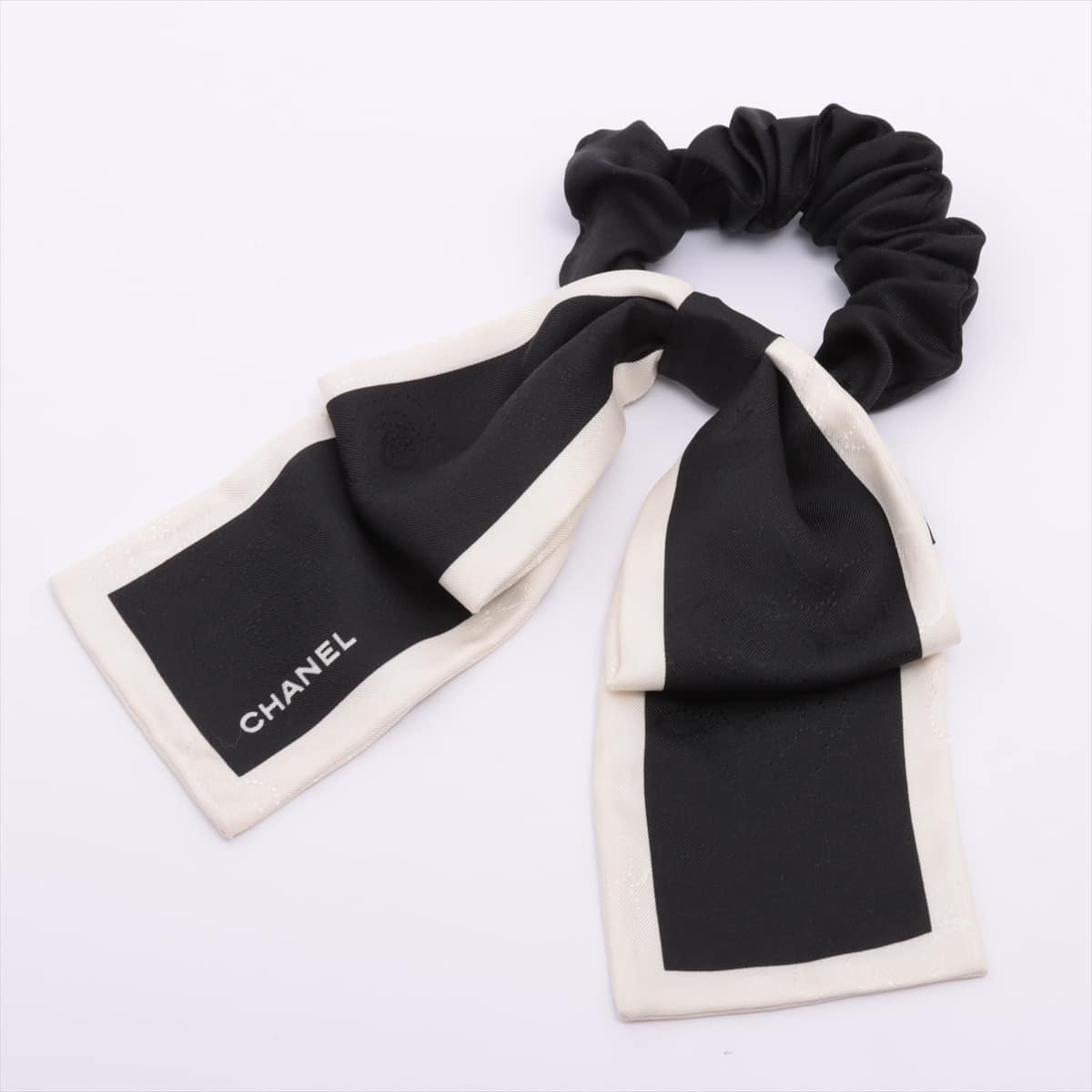 Chanel Camelia Scrunchie Silk Black × White Ribbon