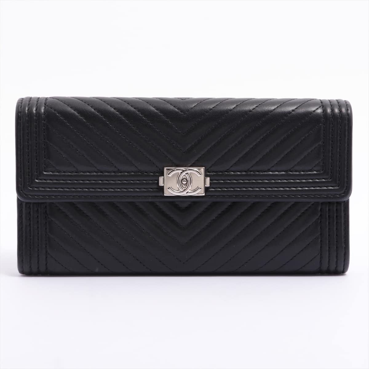 Chanel Boy Chanel Lambskin Wallet Black Silver Metal fittings 22XXXXXX