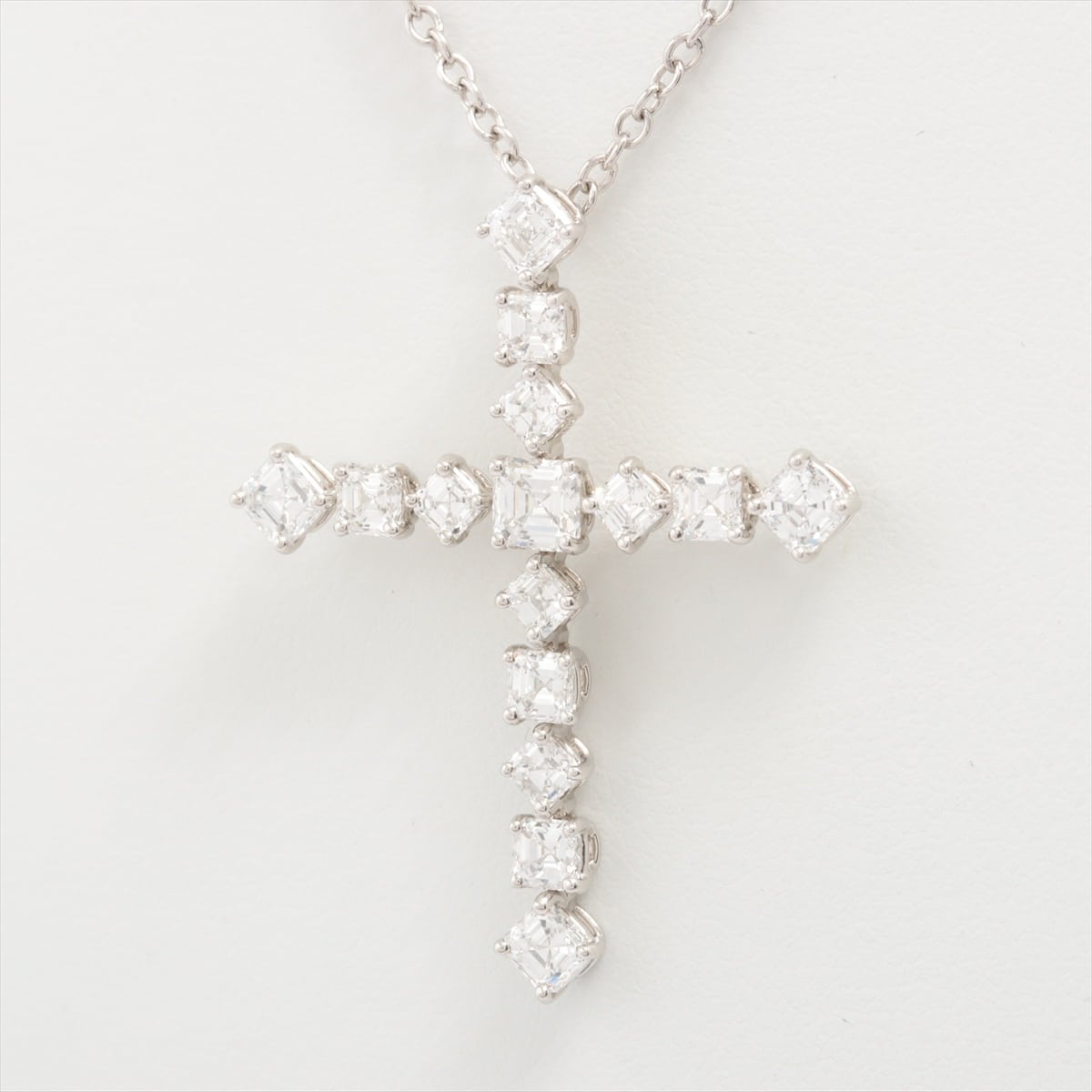 Harry Winston Symbols by Harry Winston Cross diamond Necklace Pt950 8.7g