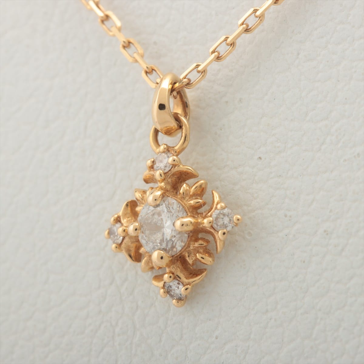 Aget diamond Necklace K18(YG) 1.3g 0.08