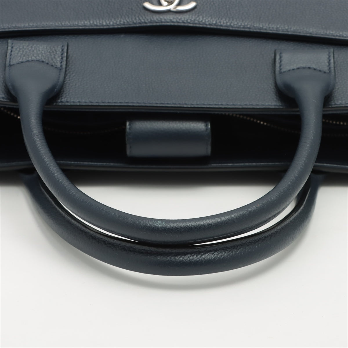 Chanel Neo Executive Caviar Skin 2 Way Handbag Navy Blue Silver Metal Fittings 23XXXXXX