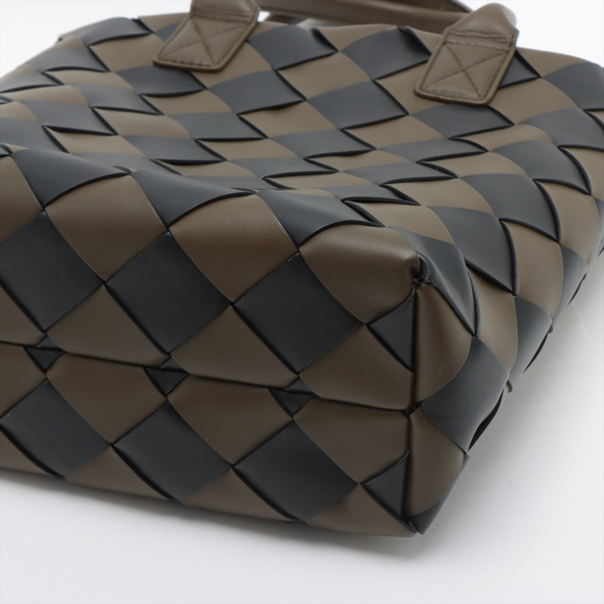 Bottega Veneta maxi intrecciato Leather 2way handbag Khaki