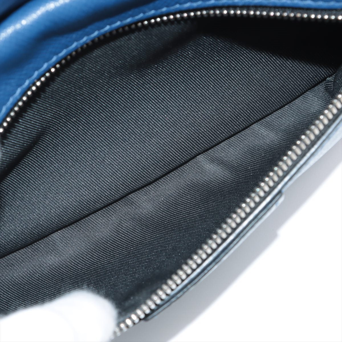 Louis Vuitton Taiga Bum bag outdoor M33455