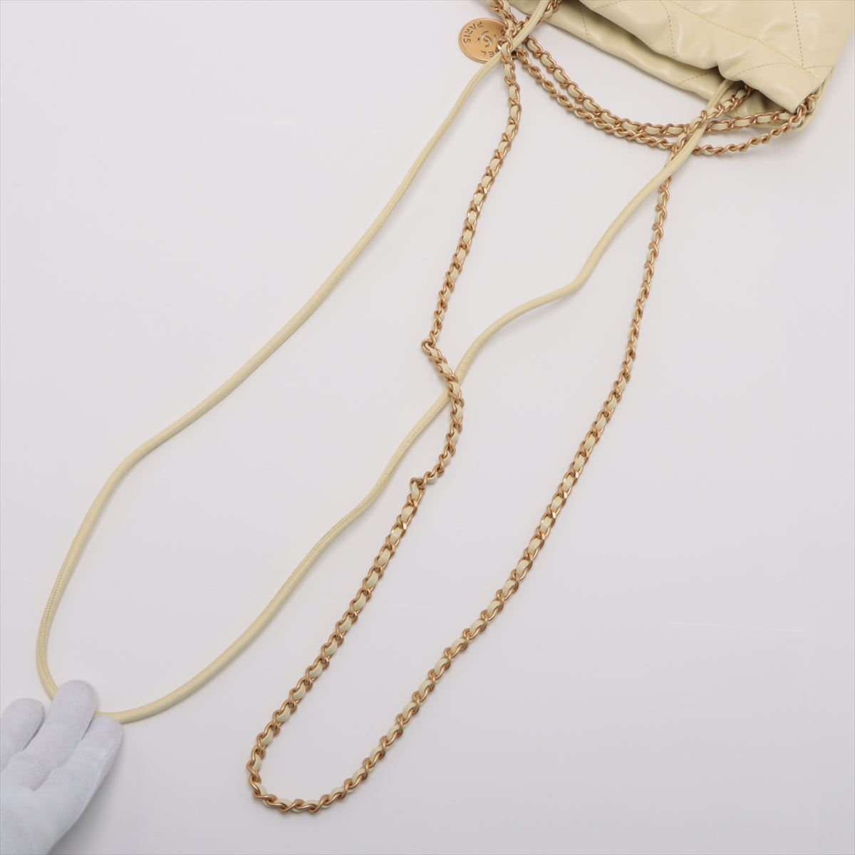 Chanel Chanel 22 mini Leather Chain shoulder bag Yellow Gold Metal fittings
