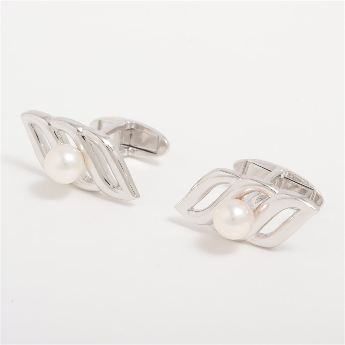 Mikimoto Pearl Cuffs SV 8.9g Approx. 6.0 mm to 6.5 mm NHK engraved