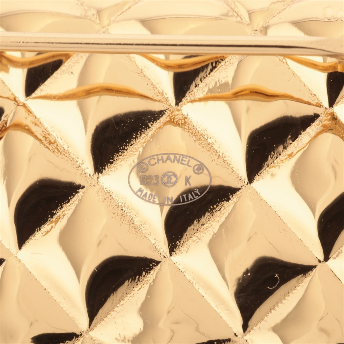 Chanel Coco Mark Turnlock B23K Brooch GP Gold Matelassé bag motif
