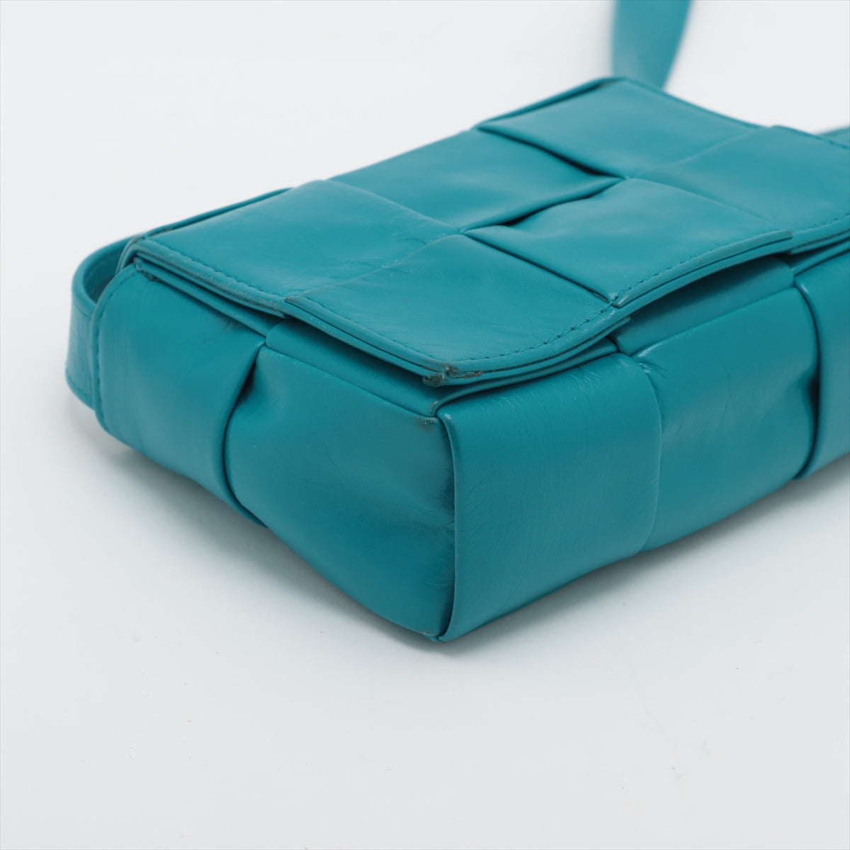 Bottega Veneta maxi intrecciato candy Cassette Leather Shoulder bag Blue