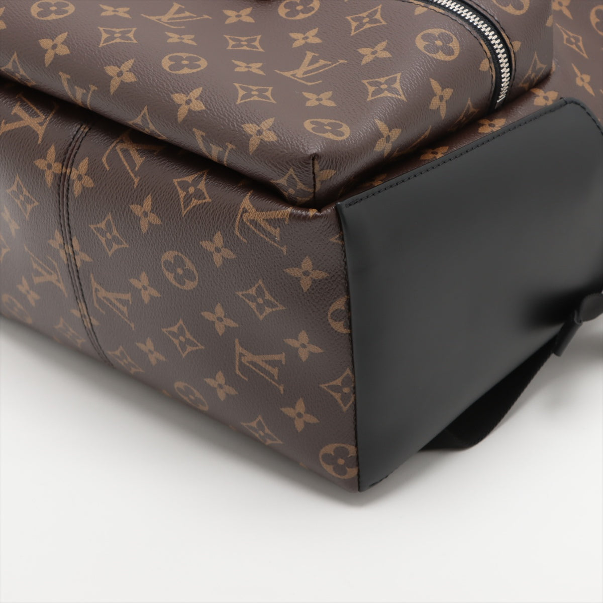 Louis Vuitton Monogram Discovery Backpack M46684 There was an RFID response