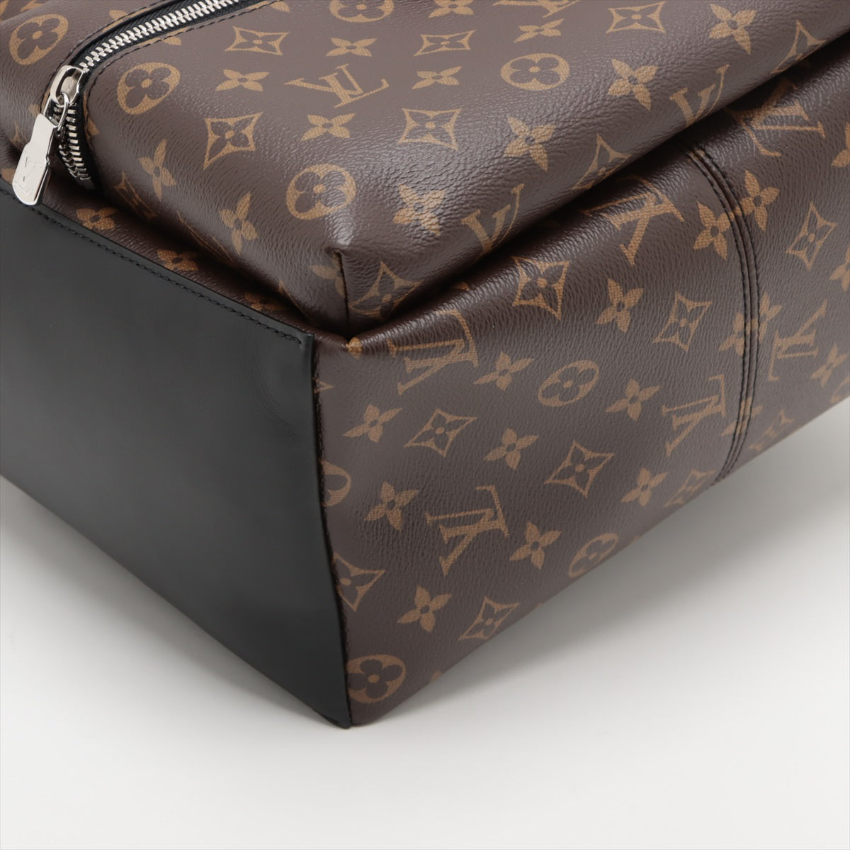 Louis Vuitton Monogram Discovery Backpack M46684 There was an RFID response