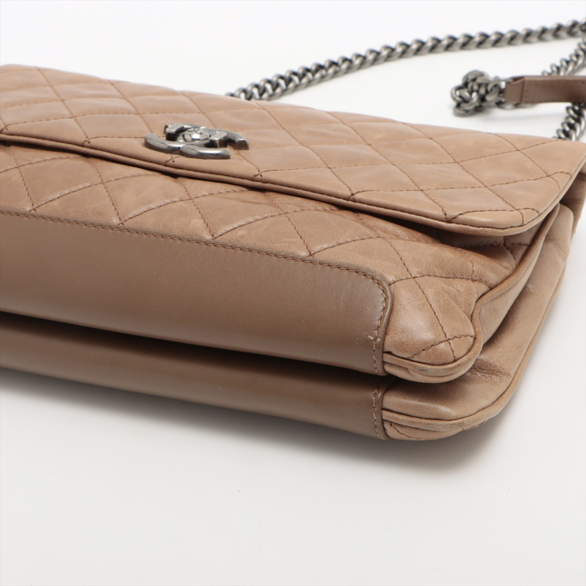 Chanel Matelasse Leather Single flap single chain bag Beige Gunmetallic hardware 17XXXXXX