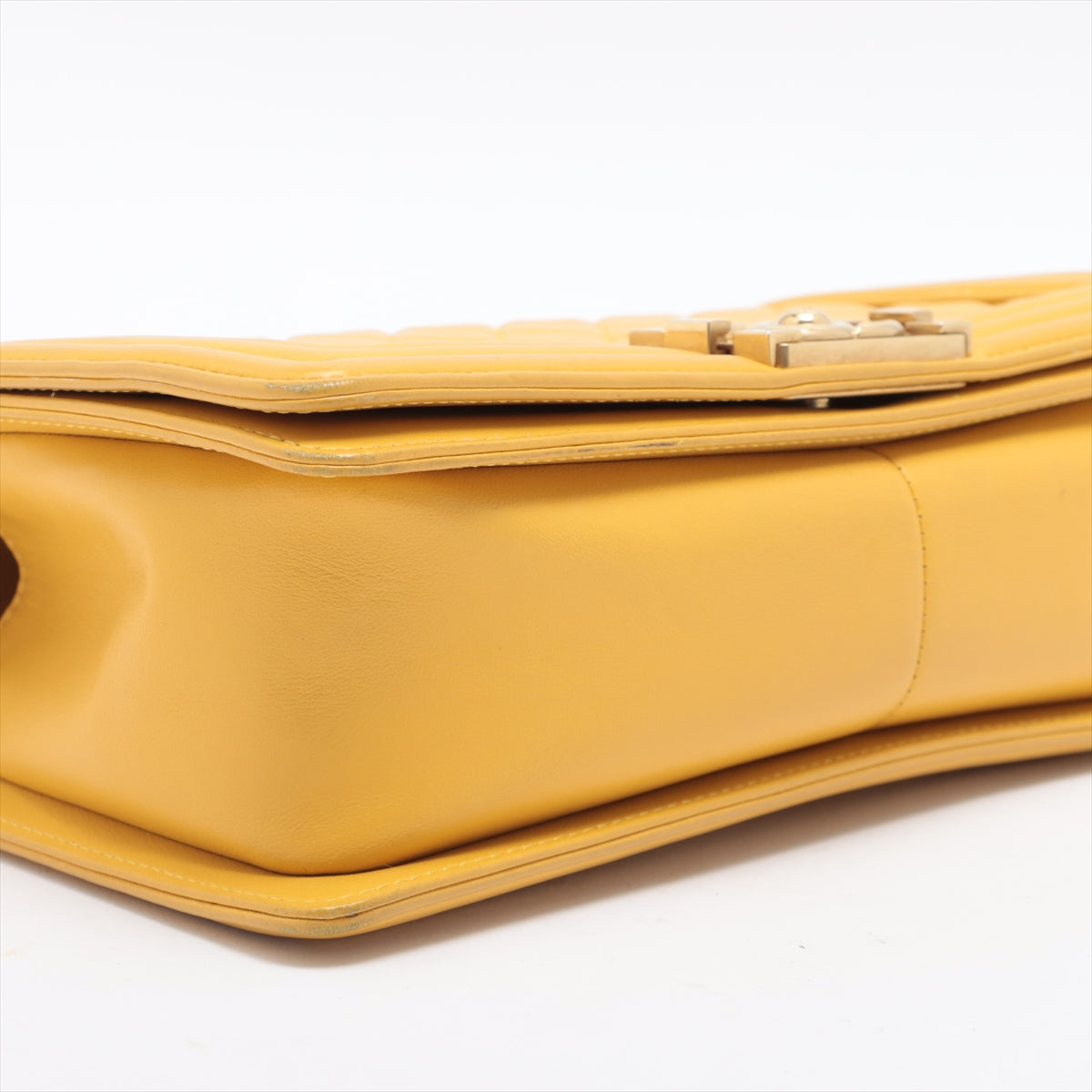 Chanel Boy Chanel Lambskin Chain shoulder bag Yellow gold Gold Metal fittings 21XXXXXX