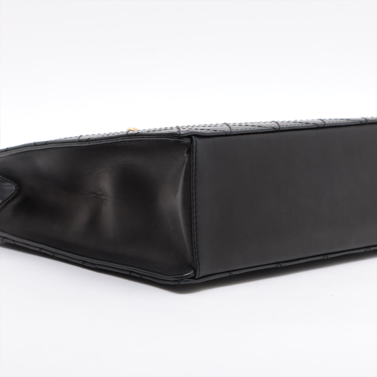 Chanel Matelasse Lambskin Handbag Black Gold Metal Fittings 4XXXXXX