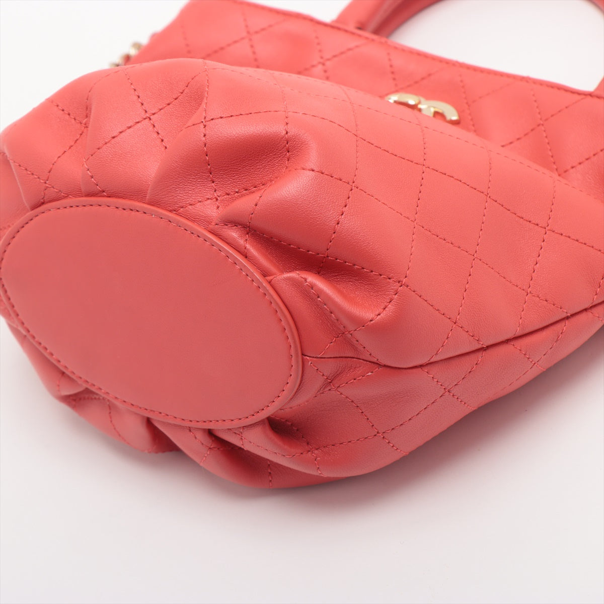 Chanel Matelasse Lambskin 2 Way Handbag Red Gold Metal Fittings 27th