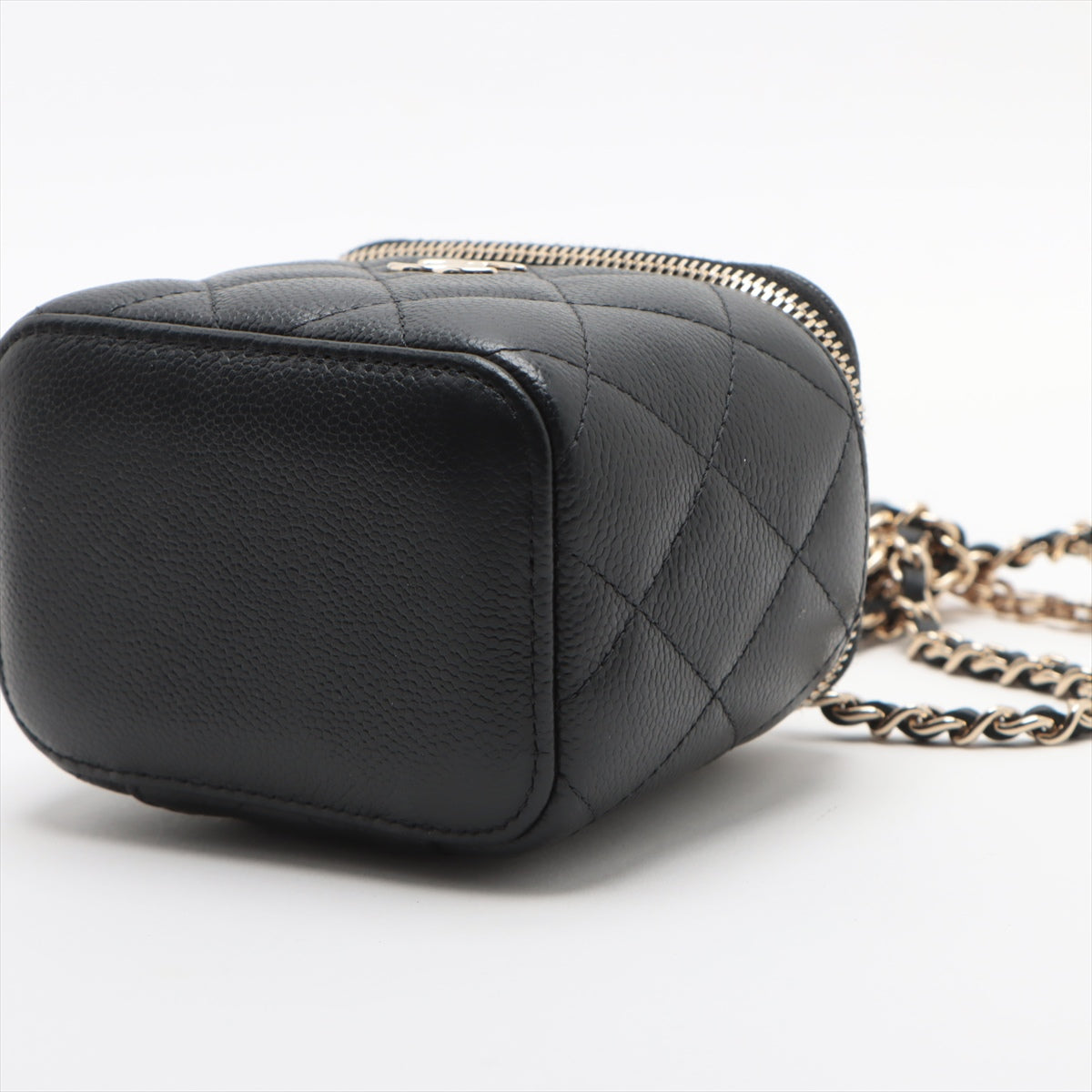Chanel Matelasse Caviarskin Chain shoulder bag Vanity Black Gold Metal fittings 31st