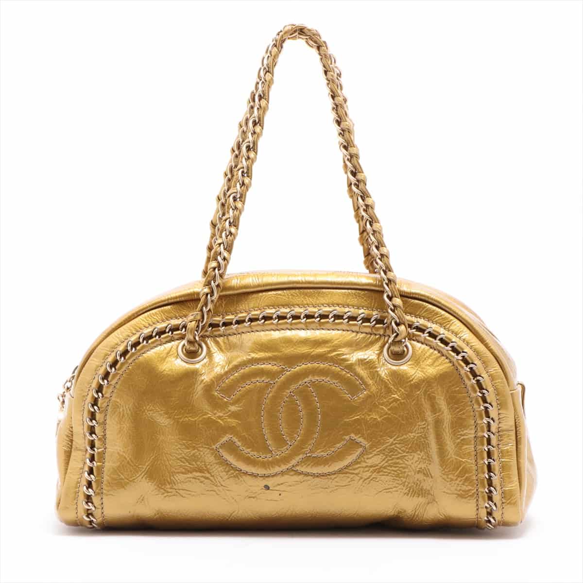 Chanel Luxury Line Patent leather Chain shoulder bag Gold Gold Metal fittings 11XXXXXX