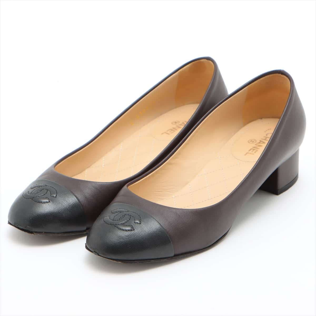 Chanel Coco Mark Leather Pumps 35 1/2 Ladies' Bordeaux x black G30239 outsole? There is peeling