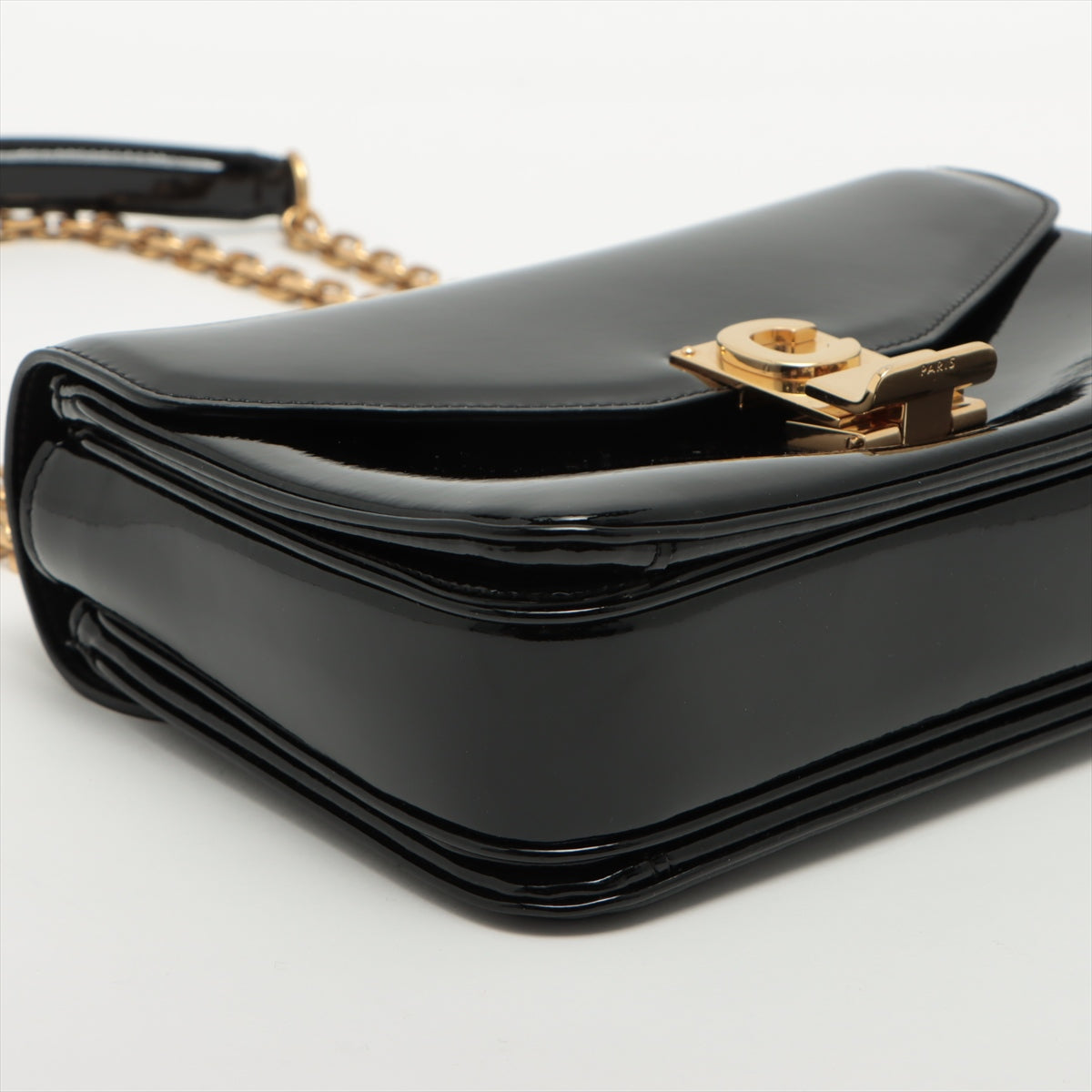 CELINE Sées Patent leather Chain shoulder bag Black