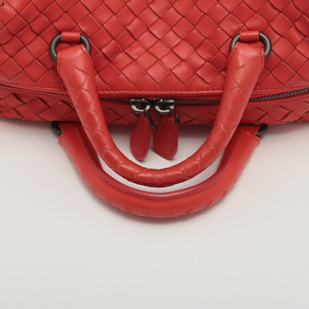 Bottega Veneta Intrecciato Leather Hand bag Red With mirror