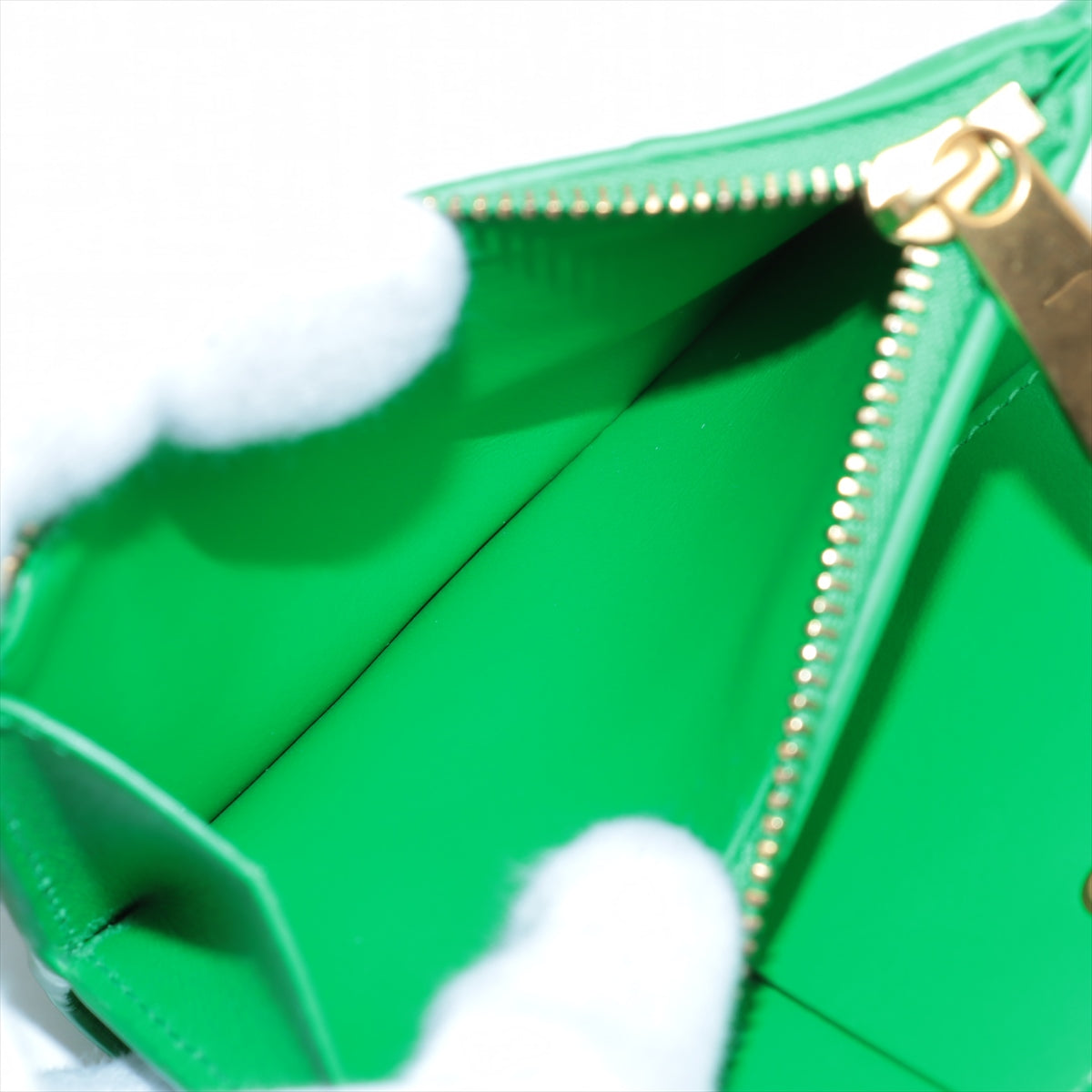 Bottega Veneta maxi intrecciato Leather Compact Wallet Green