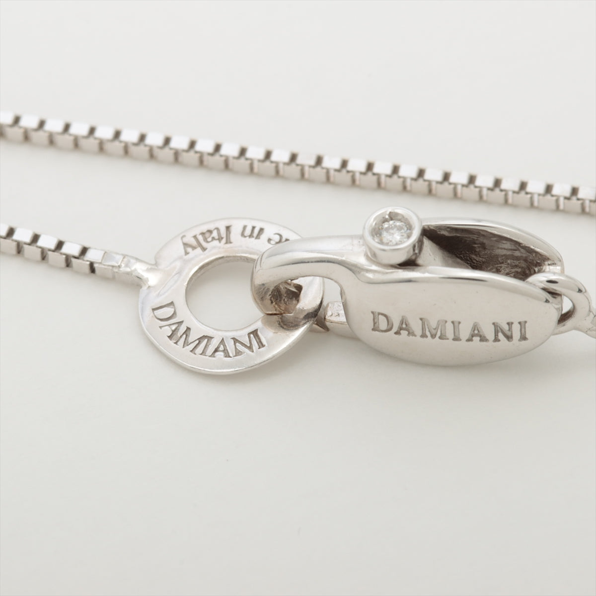 Damiani Crystal Line diamond Necklace 750(WG) 7.3g diamond Feathers inside Small shaved