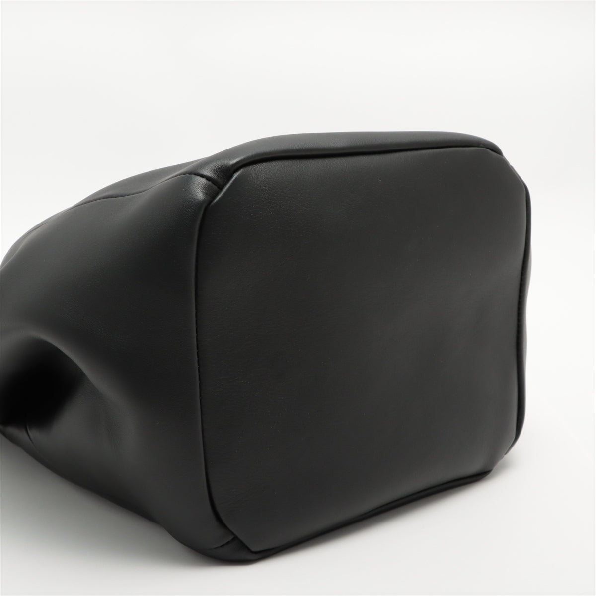 Bottega Veneta Beek Leather Shoulder bag Black