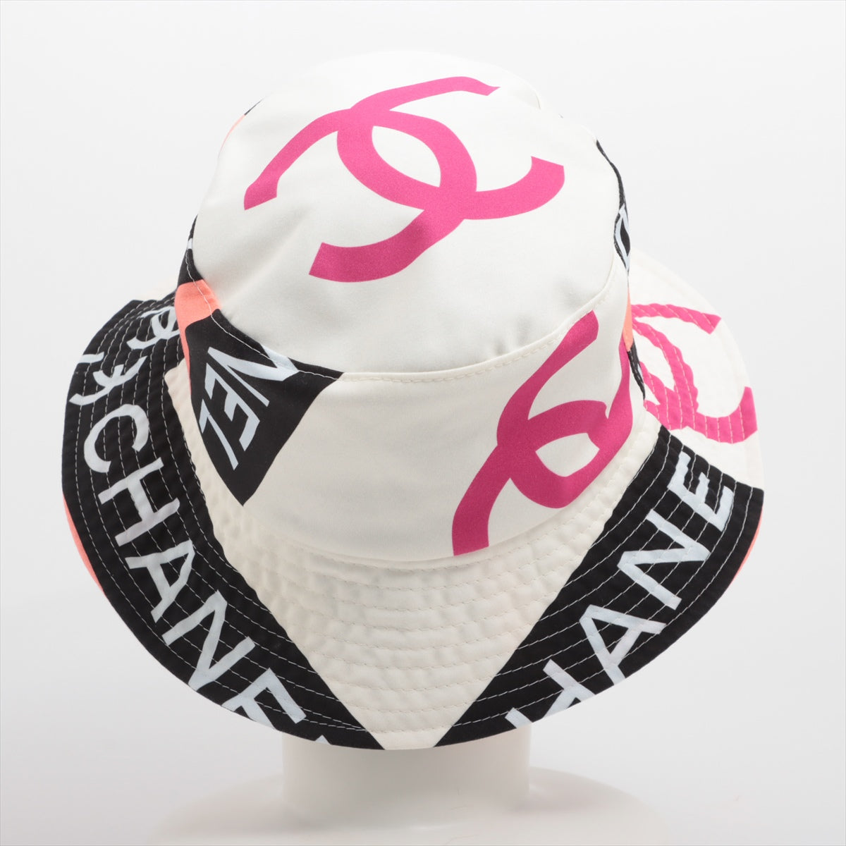 Chanel Coco Mark 22S Hat M Cotton Black × White