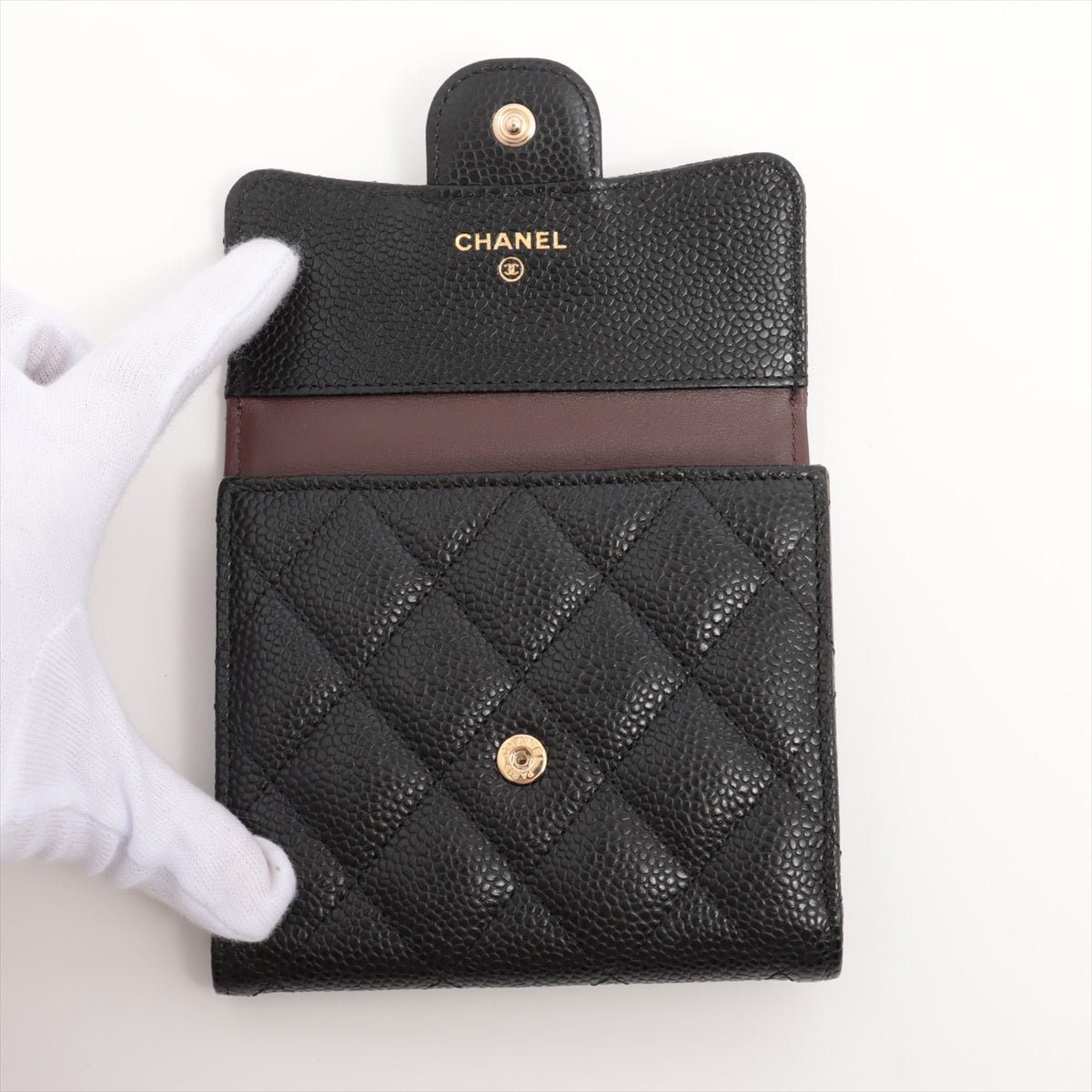 Chanel Matelasse Caviarskin Compact Wallet Black Gold Metal fittings 31st