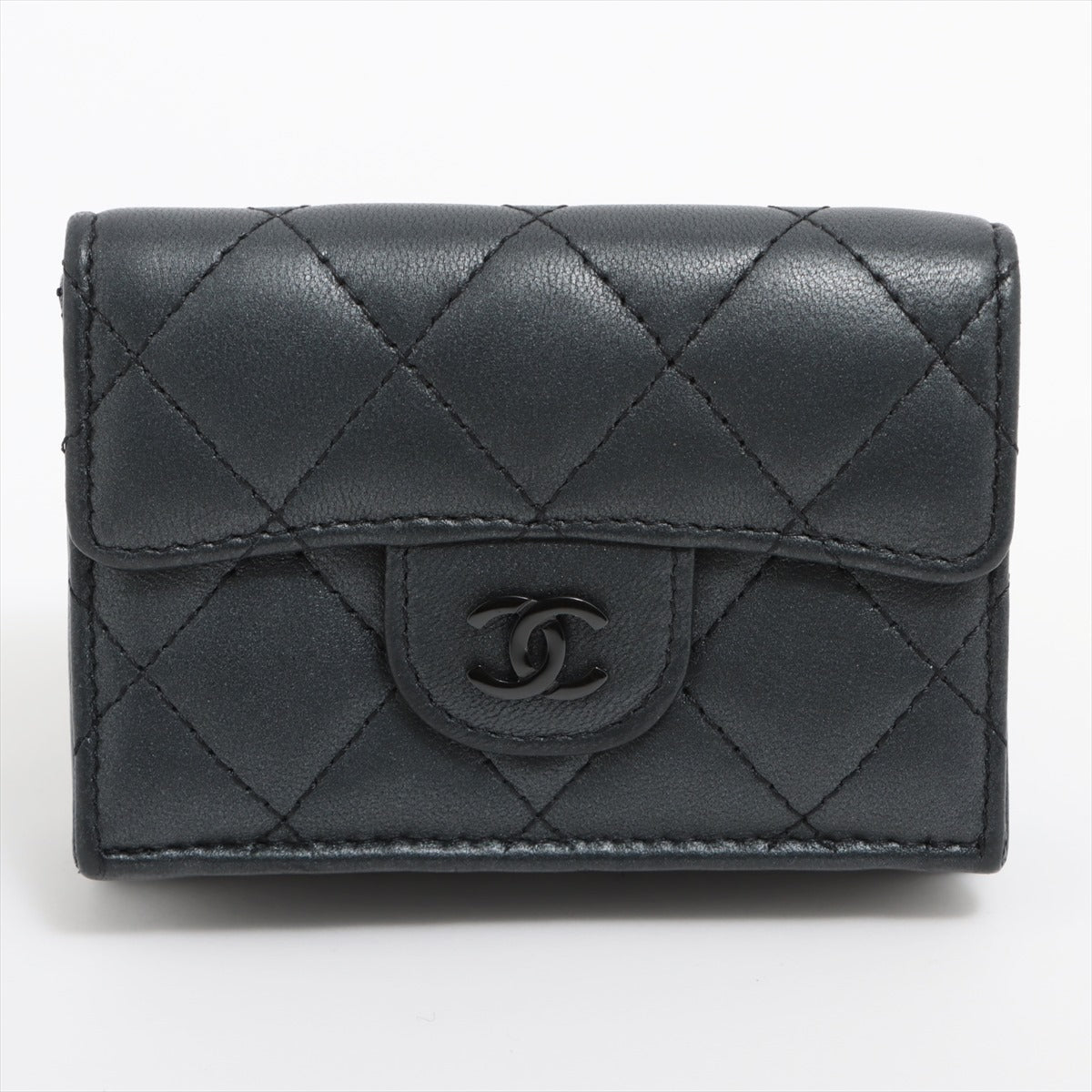 Chanel Matelasse Lam Compact Wallet Grey Black hardware random