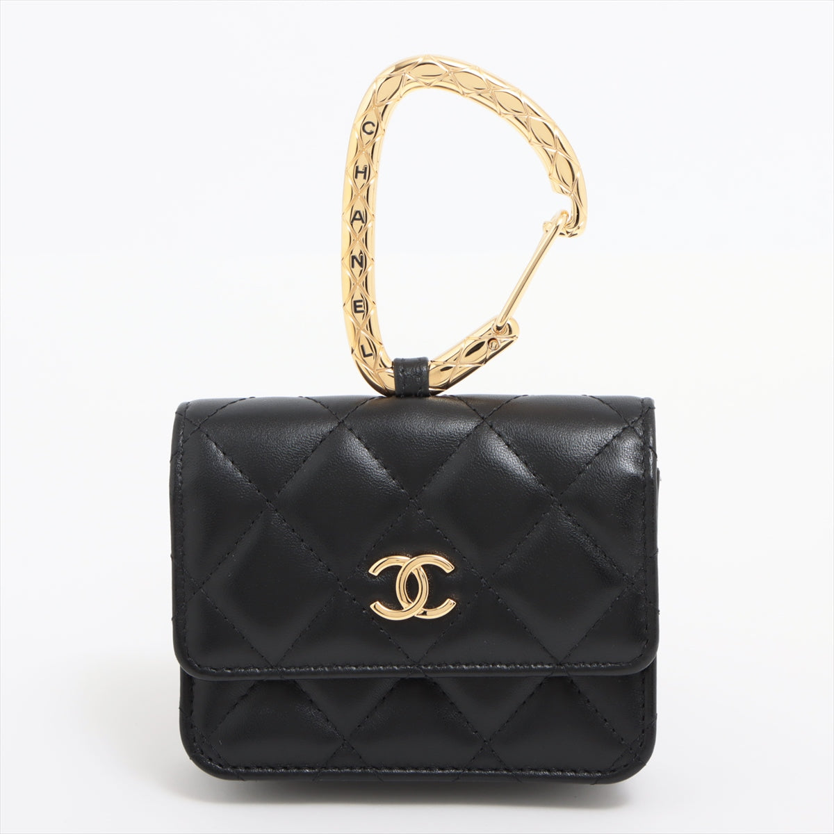 Chanel Jumbo Matelasse Lambskin Card case Black Gold Metal fittings 31st jewel hook