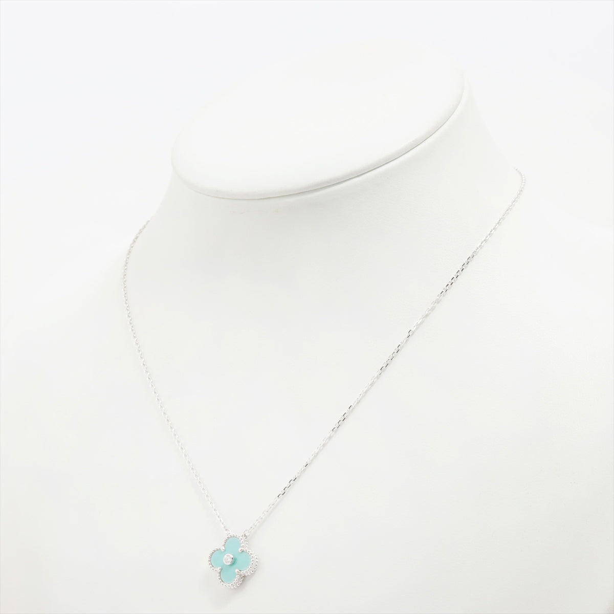 Van Cleef & Arpels Vintage Alhambra Sable diamond Necklace 750(WG) 6.9g VCARP9RU00 celadon green 2022 HOLIDAY SEEDS