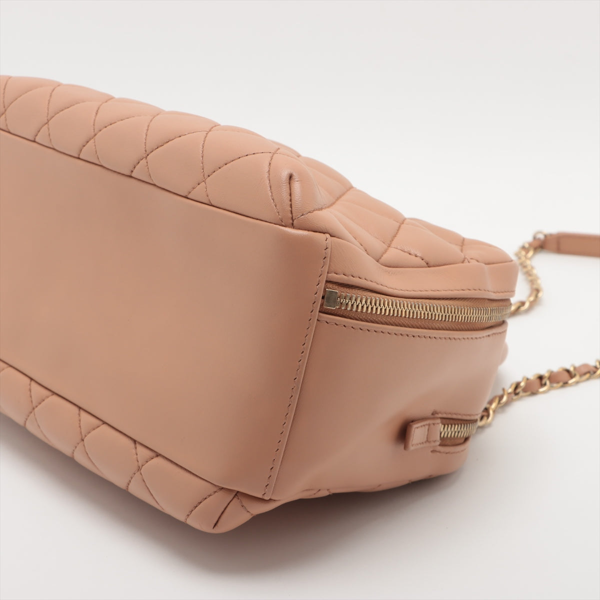 Chanel Trendy CC Lambskin 2way handbag Matelasse Beige Gold Metal fittings 23XXXXXX