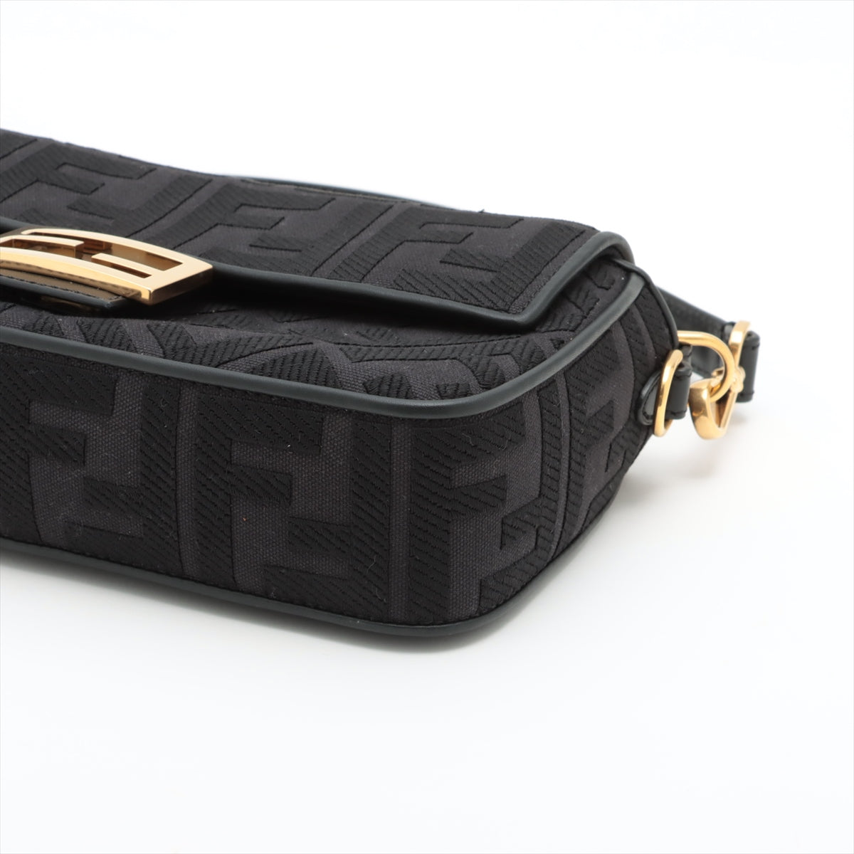Fendi ZUCCa Mamma Baguette Canvas & leather Shoulder bag Black 8BR600