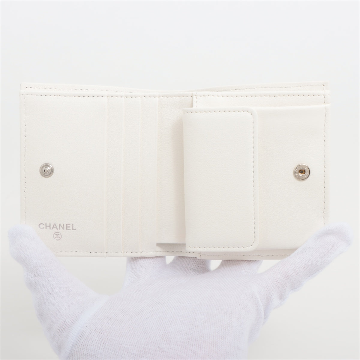 Chanel Matelasse Lambskin Compact Wallet White Silver Metal fittings random