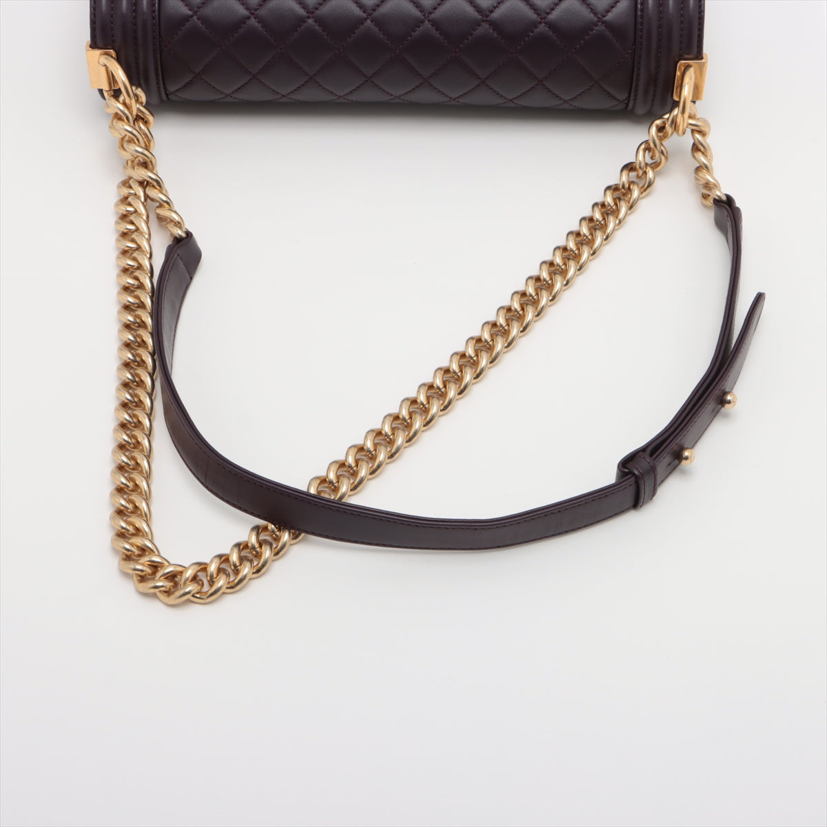 Chanel Boy Chanel Lambskin Chain shoulder bag Bordeaux Gold Metal fittings 23XXXXXX