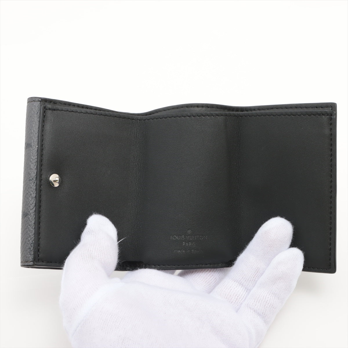 Louis Vuitton Monogram Eclipse Discovery compact wallet M45417